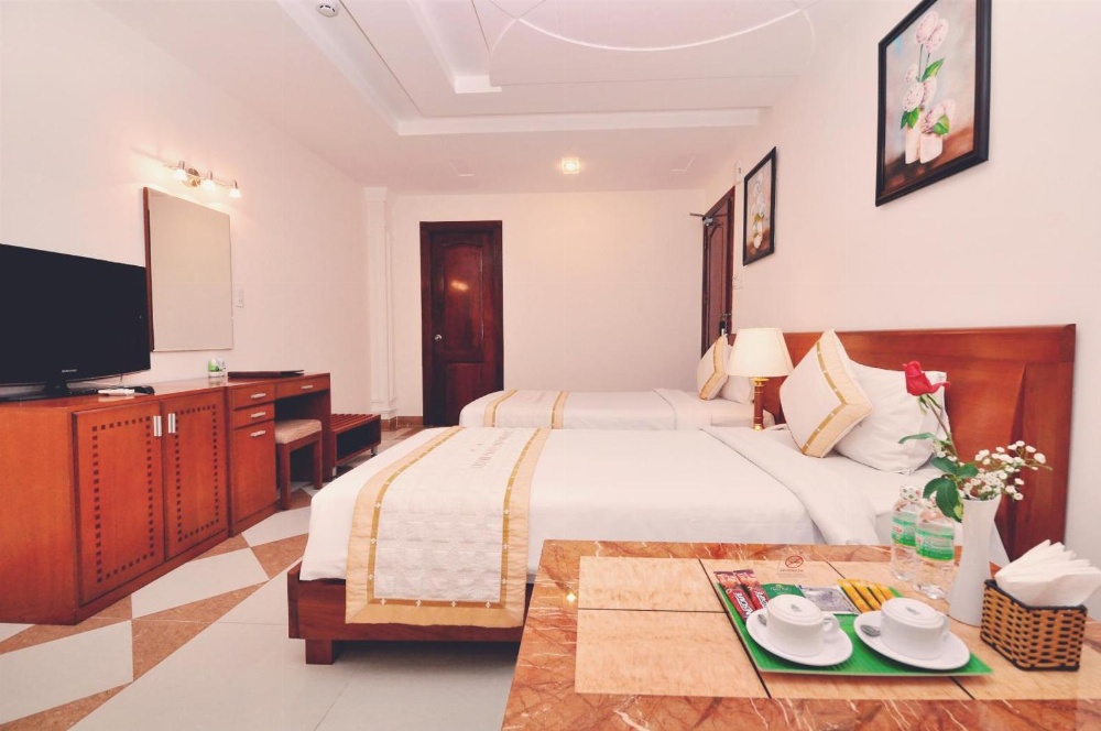 Tan Hoang Long Hotel