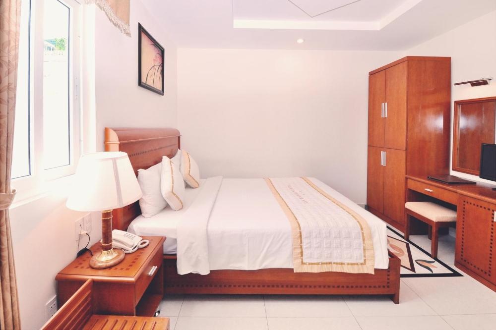 Tan Hoang Long Hotel